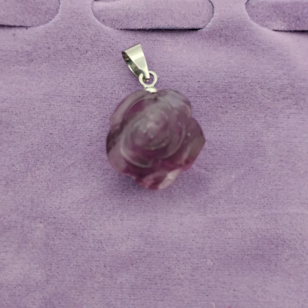 Amathist Purple Rose Carved Pendant 🎁 - Picture 3 of 3